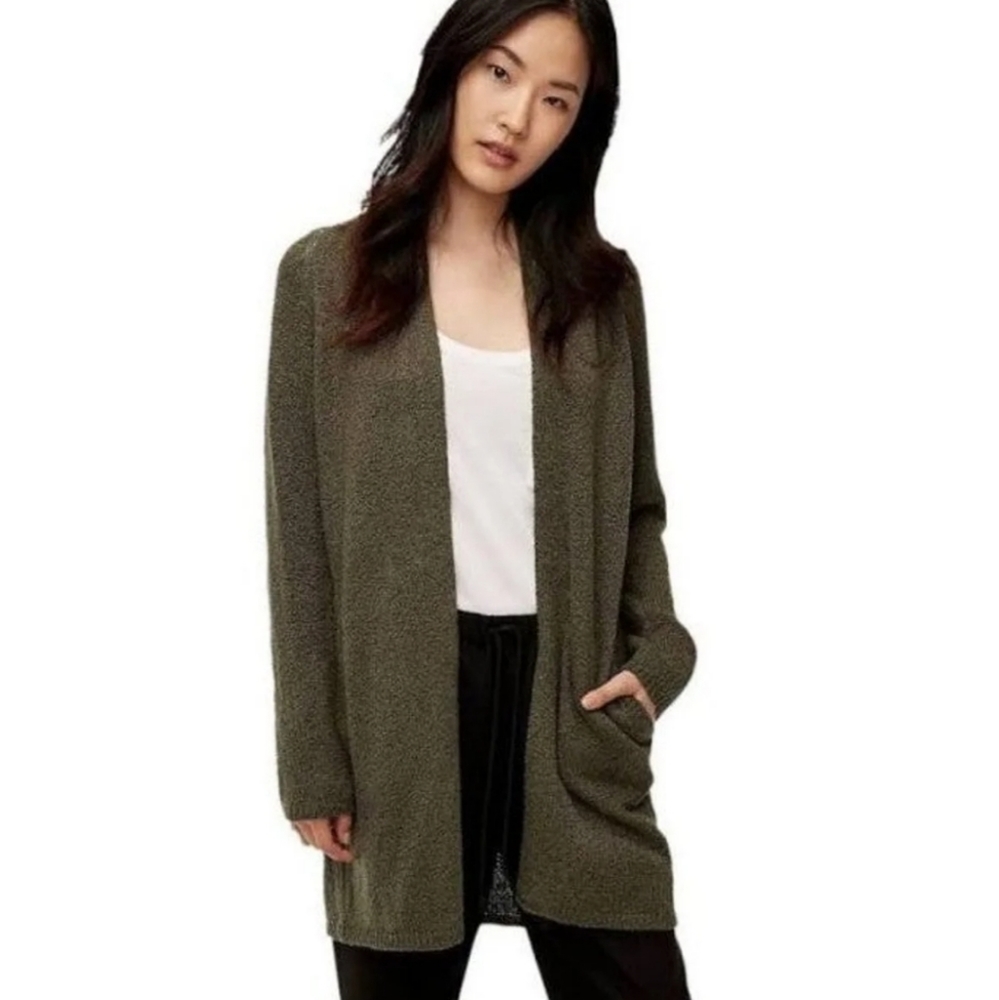 Aritzia Community
Vetus Sweater
Long cardigan